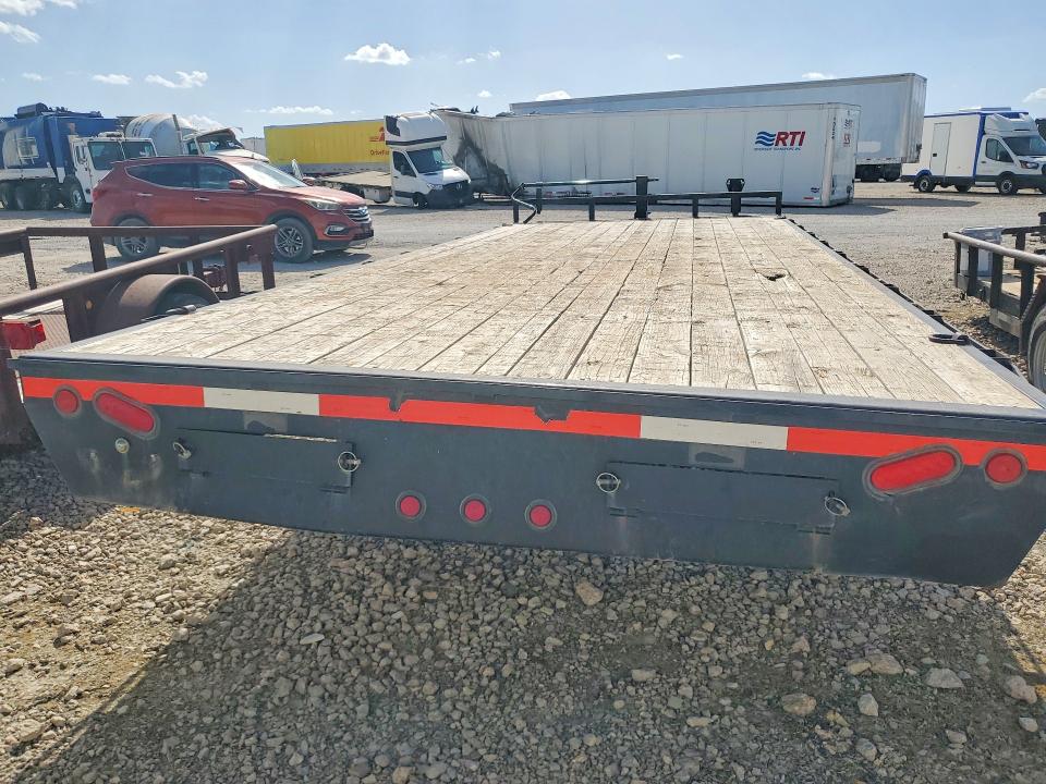 2021 Load trail Unknown VIN 4ZEDK2027M1217968 COPART salvage auction — MINOR DENT/SCRATCHES, TX - CERTIFICATE OF TITLE, sold $2,050 on 2026-09-29 (photo 6)