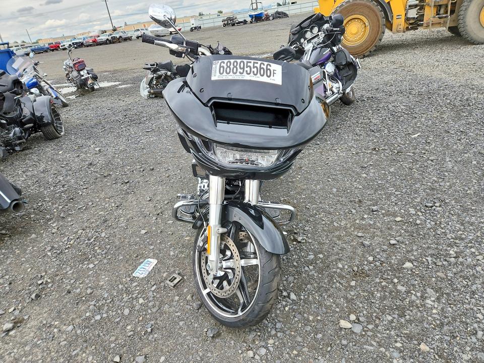 2026 Harley-davidson Fltrx VIN 1HD1KH710TB632113 COPART salvage auction — SIDE, WA - BILL OF SALE, sold $12,800 on 2026-10-01 (photo 2)