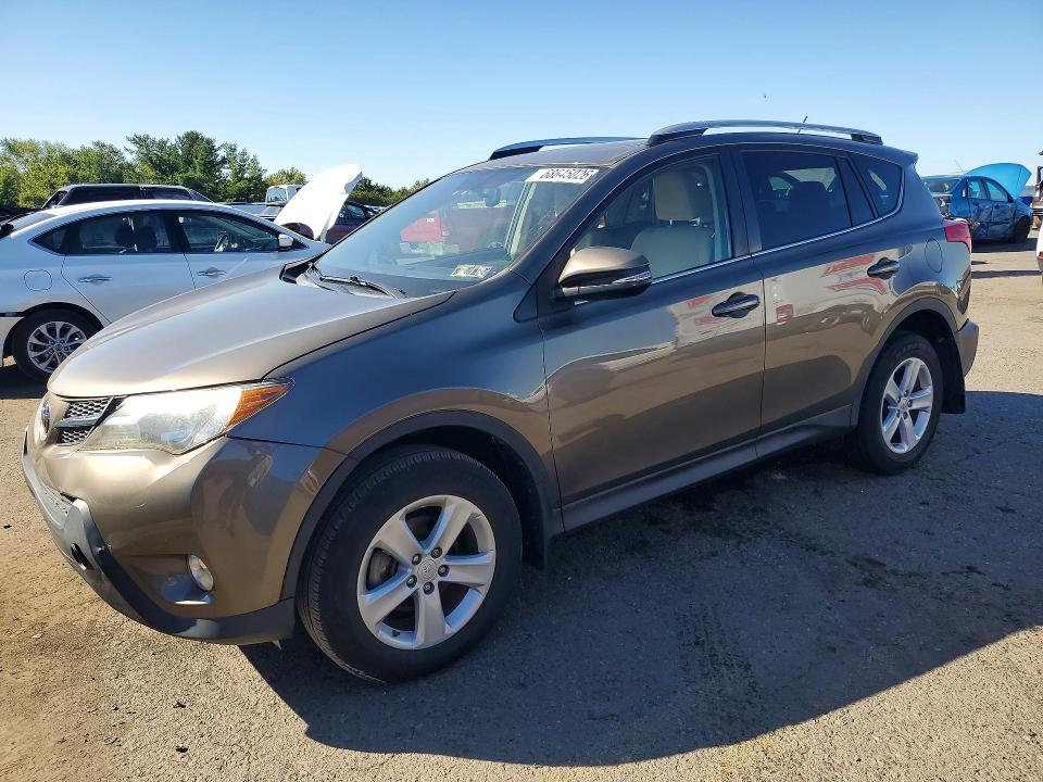 2014 Toyota Rav 4 VIN JTMRFREV2ED083834 — COPART salvage auction photo