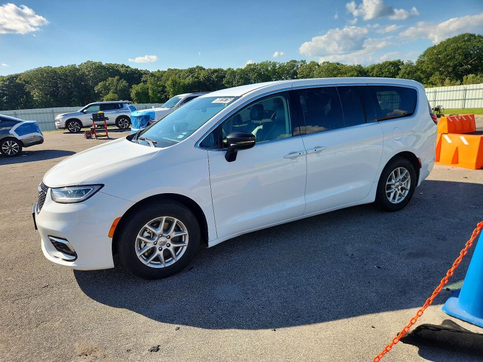 2024 Chrysler Pacifica VIN 2C4RC1BG3RR182276 — COPART salvage auction photo