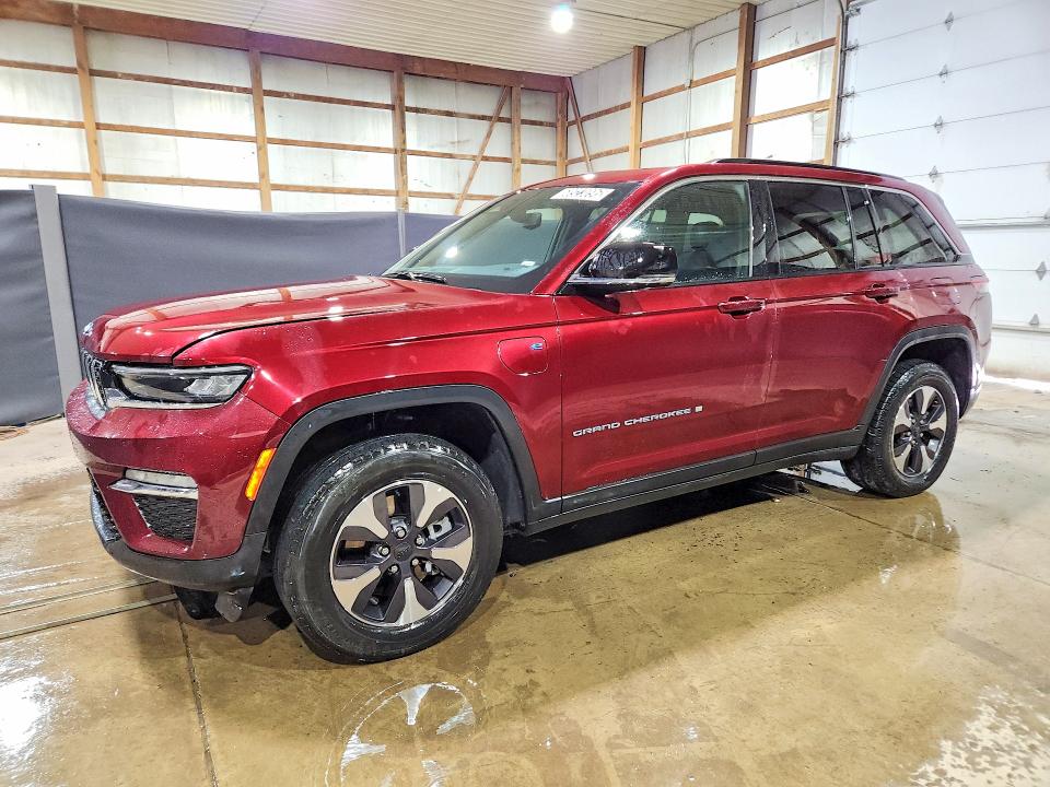 2024 Jeep Cherokee VIN 1C4RJYB6XR8521259 — COPART salvage auction photo