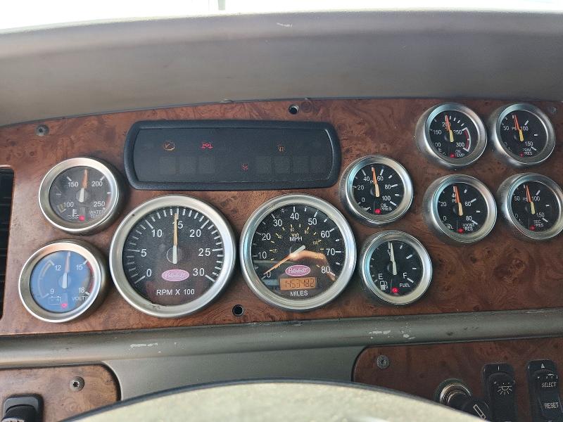 2005 Peterbilt 387 VIN 1XP7DB9X65D855962 COPART salvage auction — ALL OVER, IL - SALVAGE CERTIFICATE, sold $2,300 on 2026-10-07 (photo 9)