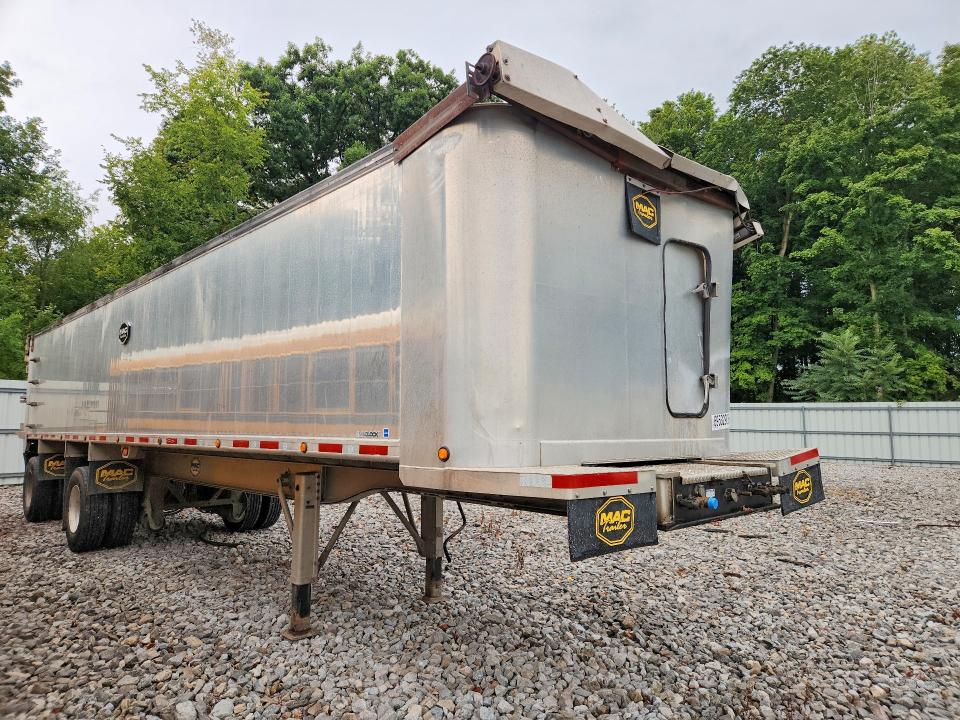 2022 Mac Trailer VIN 5MADA3722NC059265 COPART salvage auction — ROOF, OH - CERT OF TITLE-SALVAGE, sold $9,700 on 2026-10-08 (photo 4)