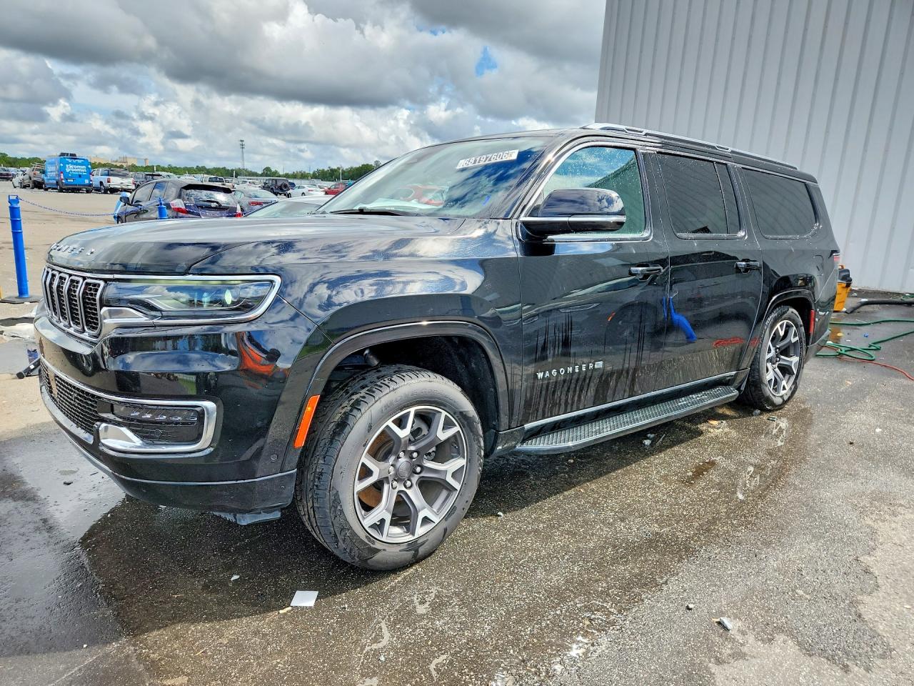 2024 Jeep Wagoneer VIN 1C4SJSDP0RS171096 — COPART salvage auction photo