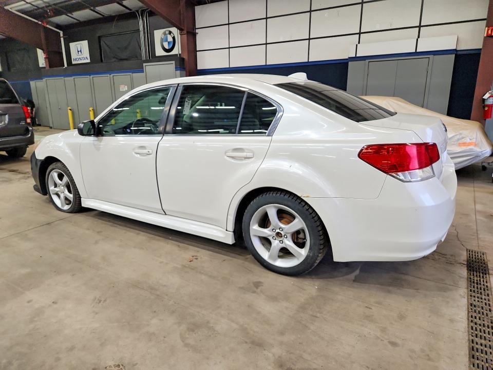 2014 Subaru LEGACY VIN 4S3BMBA6XE3032892 COPART salvage auction — MINOR DENT/SCRATCHES, VT - CERTIFICATE OF TITLE, sold $1,150 on 2026-10-06 (photo 2)