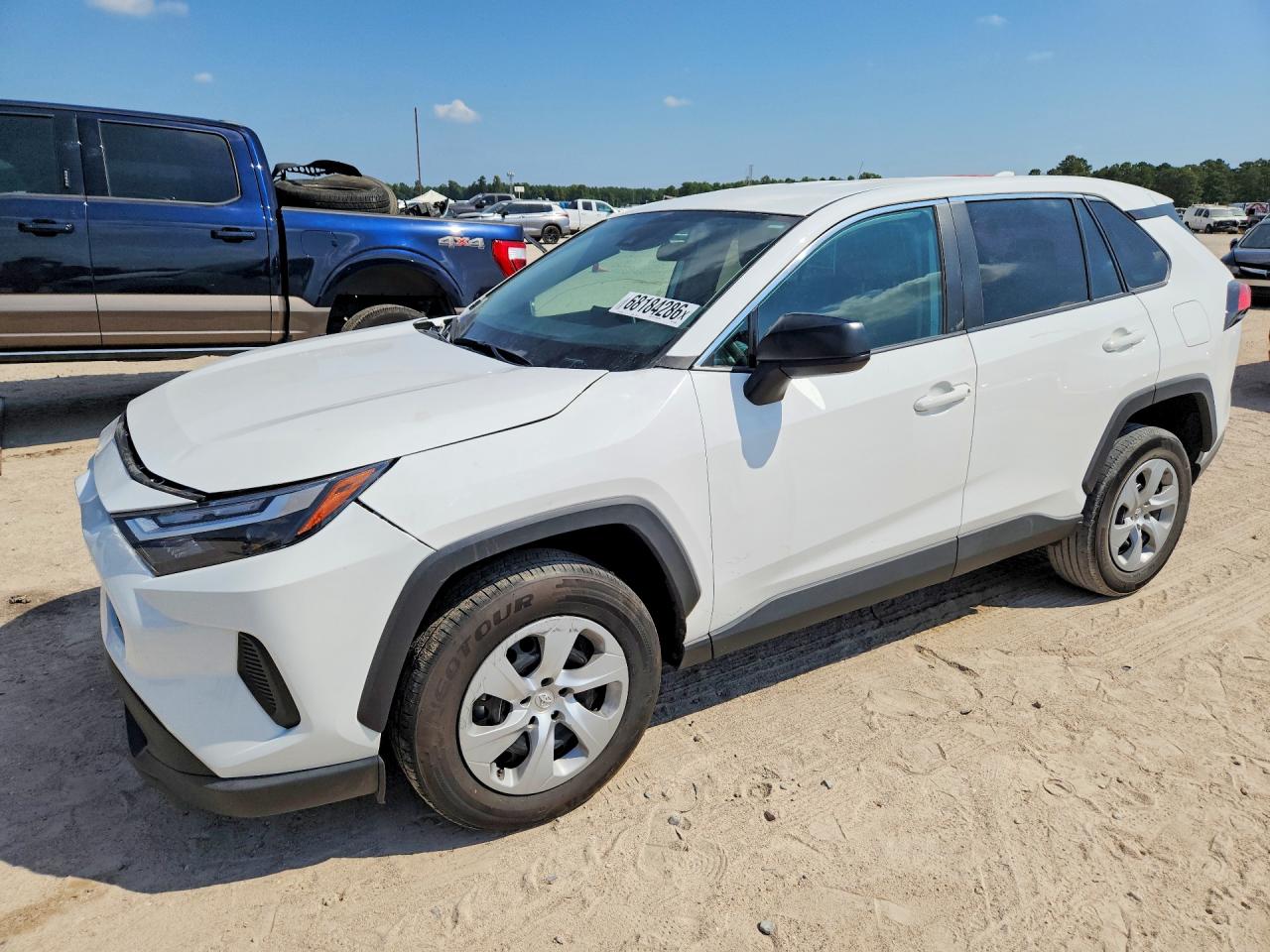 2024 Toyota RAV4 VIN 2T3H1RFVXRW343561 — COPART salvage auction photo