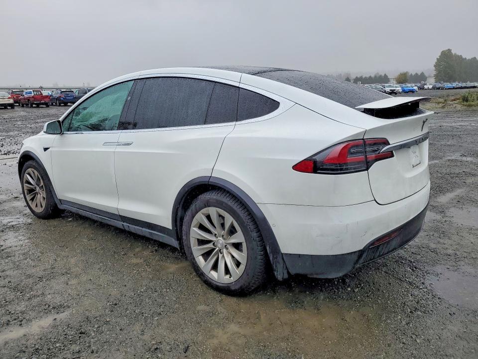 2019 Tesla Model x VIN 5YJXCDE22KF181971 COPART salvage auction — REAR END, Salvage Title, sold $500 on 2026-10-20 (photo 2)