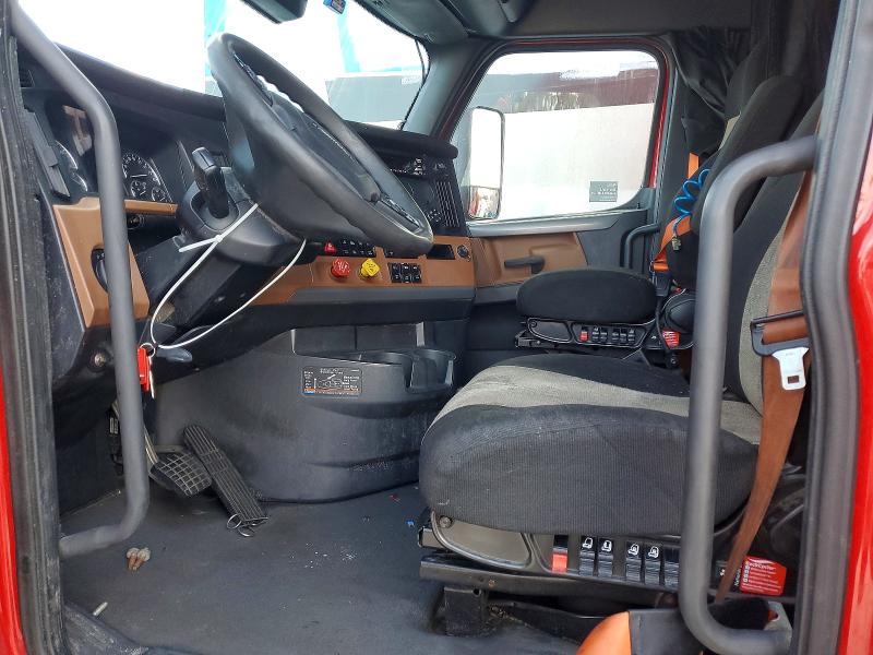 2020 Freightliner Cascadia 126 VIN 3AKJHHDR4LSLJ8059 COPART salvage auction — MECHANICAL, OK - CERTIFICATE OF TITLE (P), sold $14,000 on 2026-09-15 (photo 7)