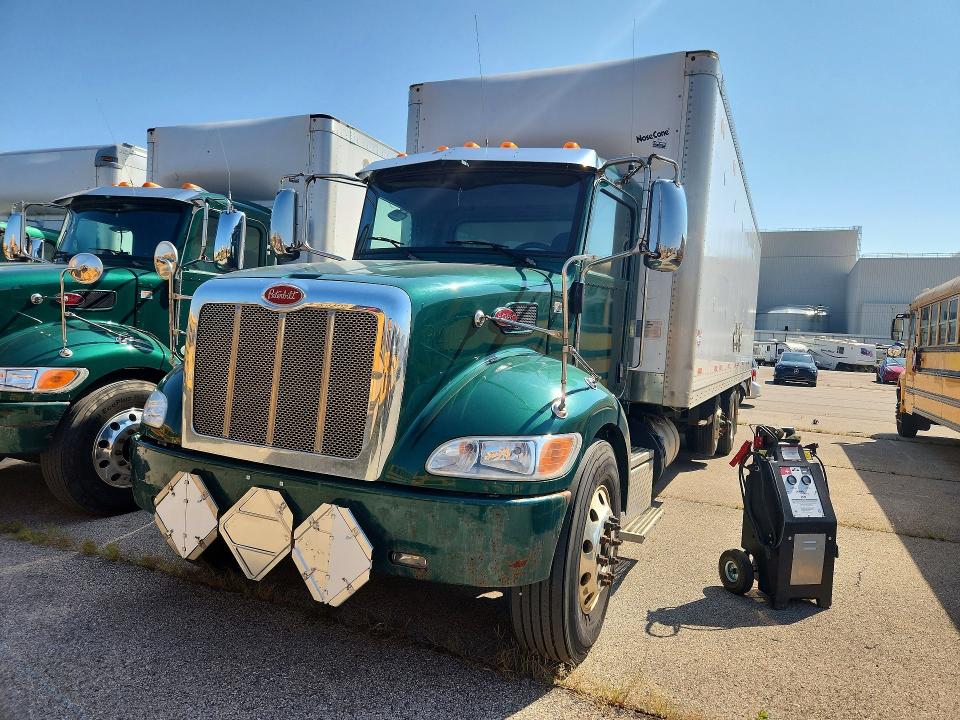 2018 Peterbilt 348 VIN 2NP3KM8XXJM482442 — COPART salvage auction photo