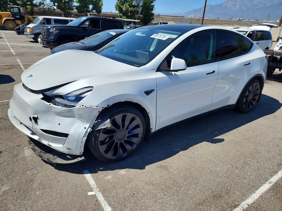 2022 Tesla Model y VIN 7SAYGDEF2NF336750 COPART salvage auction — FRONT END, Salvage Title, sold $12,000 on 2026-10-08 (photo 1)