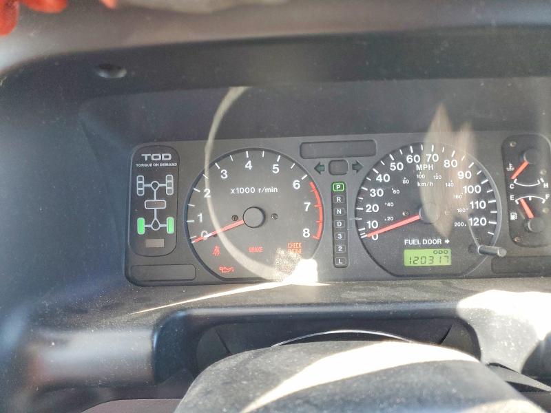 1999 Isuzu Trooper VIN JACDJ58XXX7919050 COPART salvage auction — SIDE, CA - DIS/DLR/EXP ONLY CLEAN TITLE, sold $300 on 2026-10-02 (photo 9)