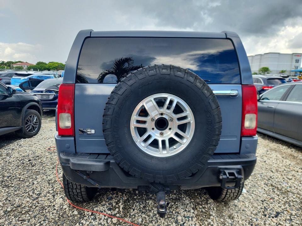 2006 Hummer H3 VIN 5GTDN136668281071 COPART salvage auction — MINOR DENT/SCRATCHES, FL - CERTIFICATE OF TITLE, sold $950 on 2026-09-11 (photo 6)