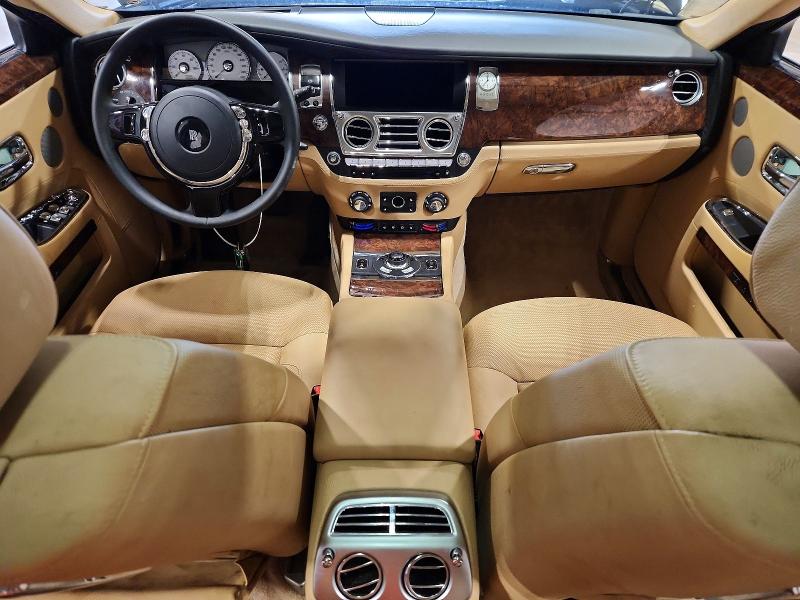 2010 Rolls-royce Ghost VIN SCA664S52AUX48582 COPART salvage auction — WATER/FLOOD, ON - PERMIT IRREPAIRABLE (P), sold $30,250 on 2026-09-08 (photo 8)