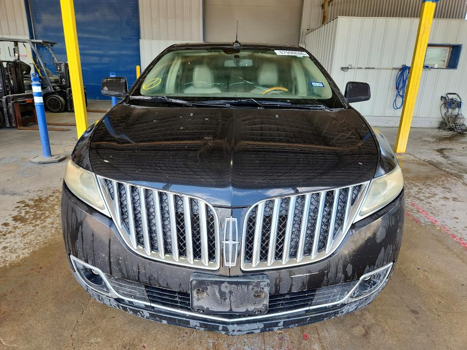 2011 Lincoln Mkx VIN 2LMDJ6JK6BBJ06259 COPART salvage auction — MECHANICAL, TX - CERTIFICATE OF TITLE (P), sold $400 on 2026-10-13 (photo 5)