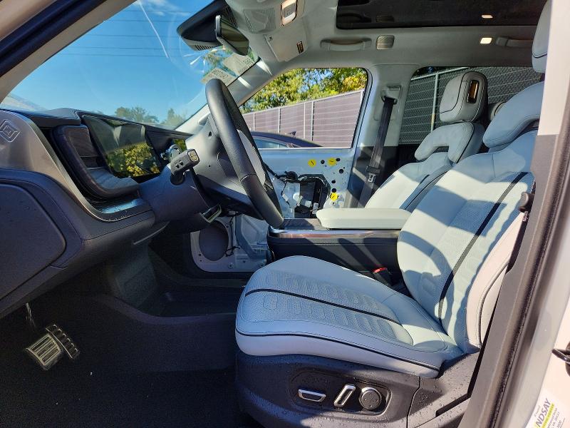 2023 Rivian R1s VIN 7PDSGABA5PN021545 COPART salvage auction — FRONT END, Md - Cert Of Salvage < 75% Damage, sold $19,000 on 2026-09-15 (photo 7)
