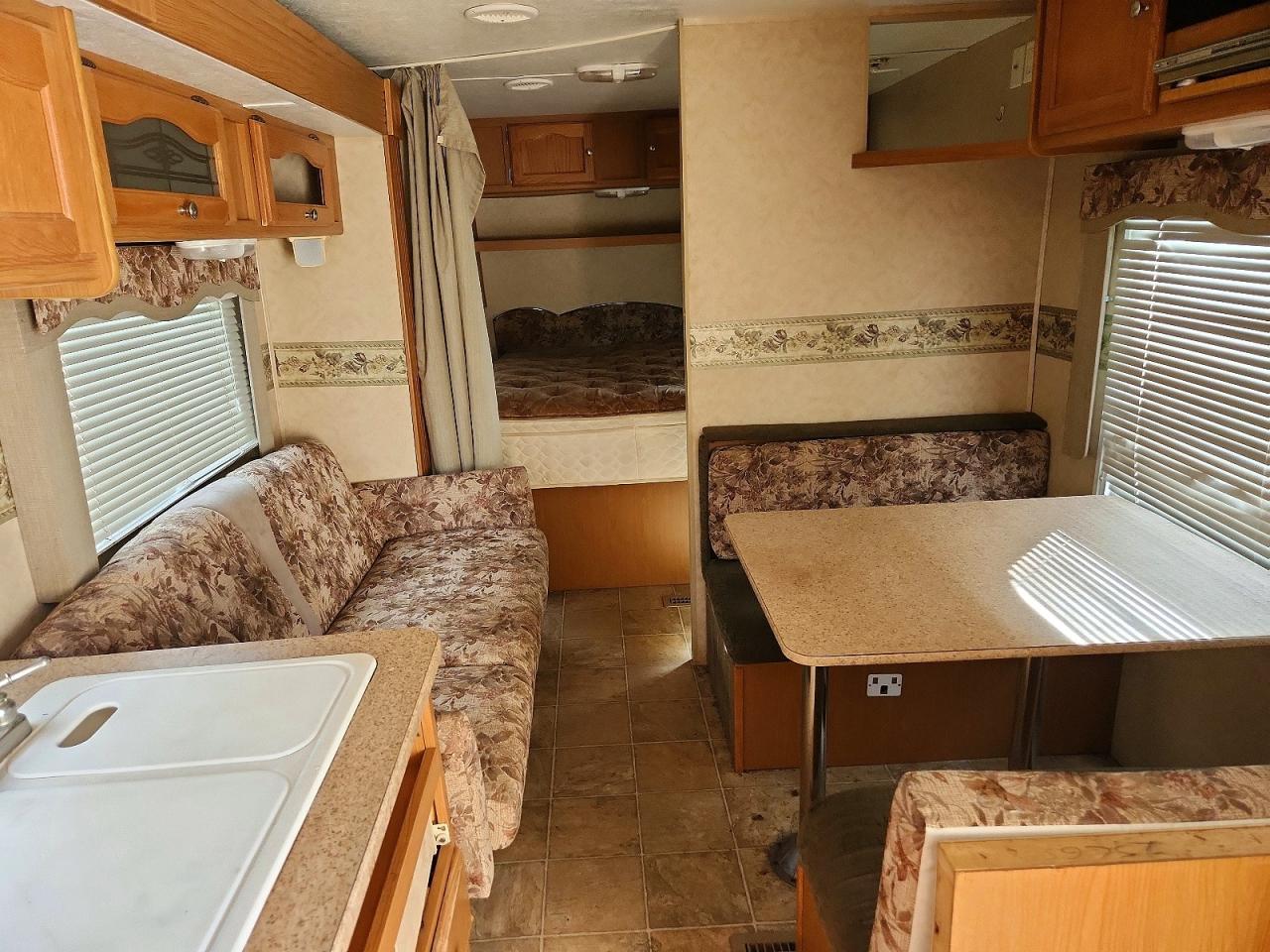 2008 Dutchmen Lite VIN 47CTD2L228T202566 COPART salvage auction — Normal Wear, OR - CERTIFICATE OF TITLE, sold $1,200 on 2026-10-02 (photo 5)
