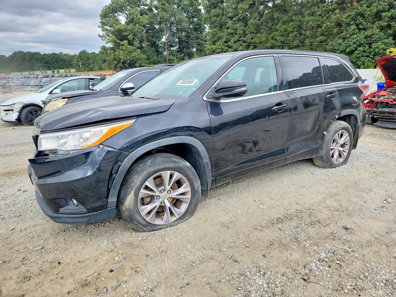 2015 Toyota Highlander VIN 5TDBKRFH6FS214615 — COPART salvage auction photo