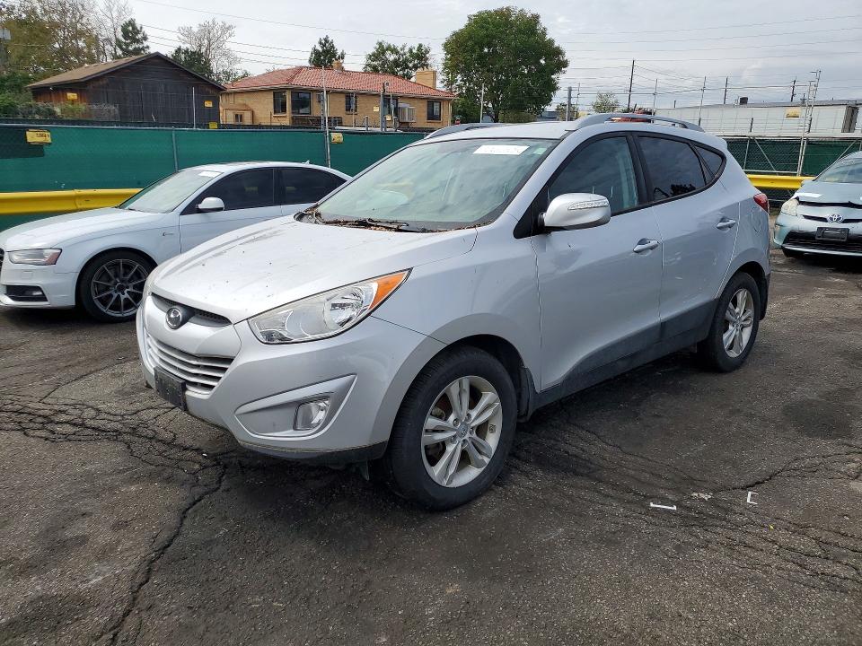 2013 Hyundai Tucson VIN KM8JUCAC0DU622417 COPART salvage auction — MINOR DENT/SCRATCHES, Co - Dis/Dlr/Exp Only Clean Title, sold $1,900 on 2026-10-10 (photo 1)