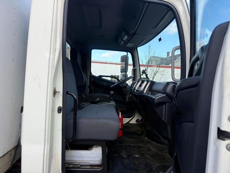 2013 Hino 258/268 VIN 5PVNE8JT8D4S55122 COPART salvage auction — NORMAL WEAR, MA - CERTIFICATE OF TITLE (P), sold $1,650 on 2026-09-23 (photo 9)