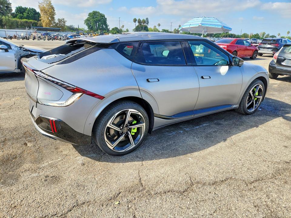 2024 Kia Ev6 VIN KNDC5DLE4R5220576 COPART salvage auction — ROOF, CA, sold $16,000 on 2026-10-13 (photo 3)