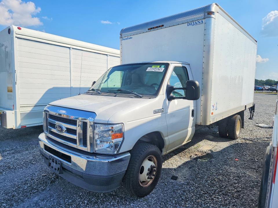 2021 Ford Econoline e350 VIN 1FDWE3FN2MDC35171 — COPART salvage auction photo