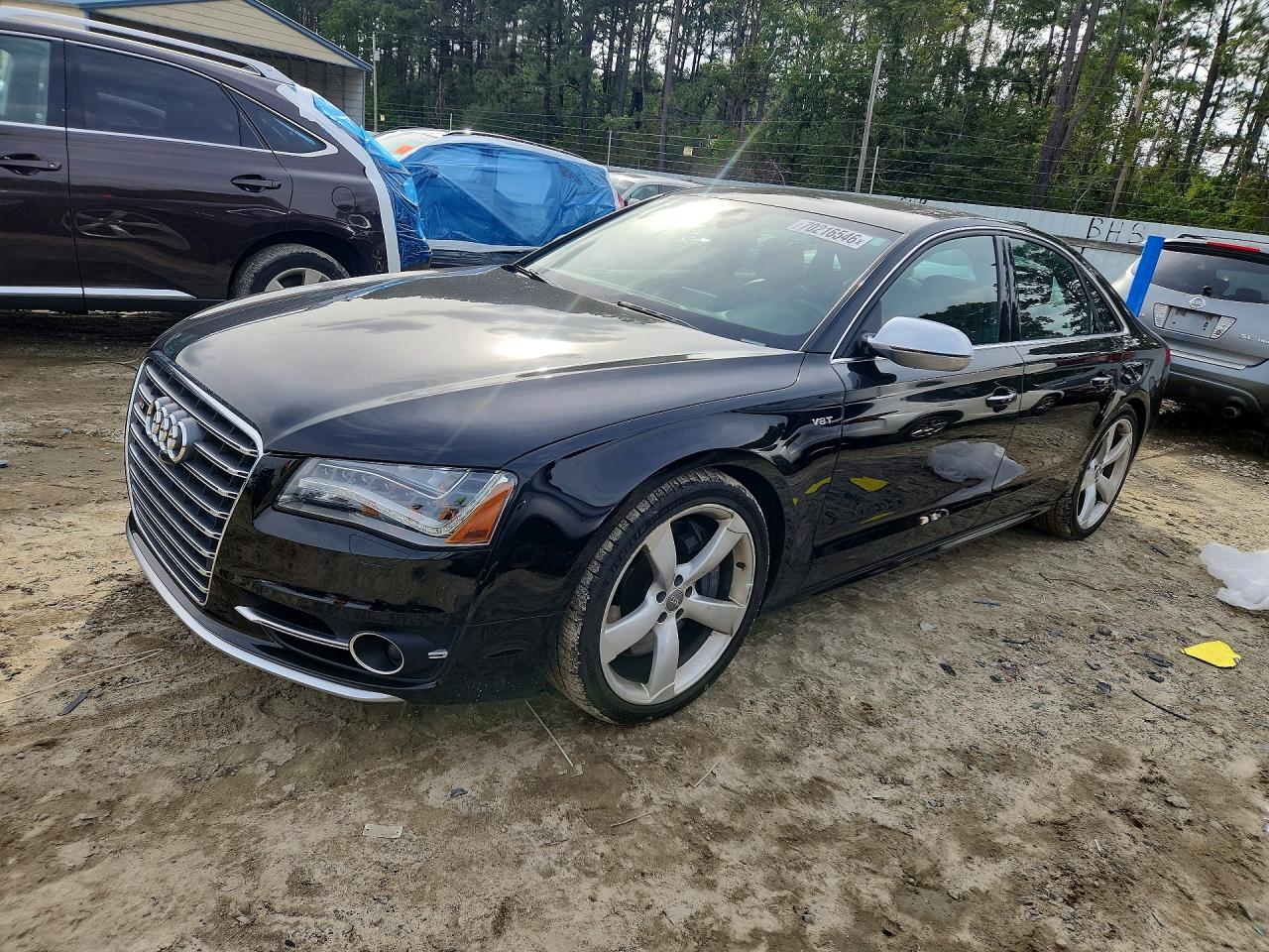 2014 Audi S8 VIN WAUD2AFD8EN007846 — COPART salvage auction photo