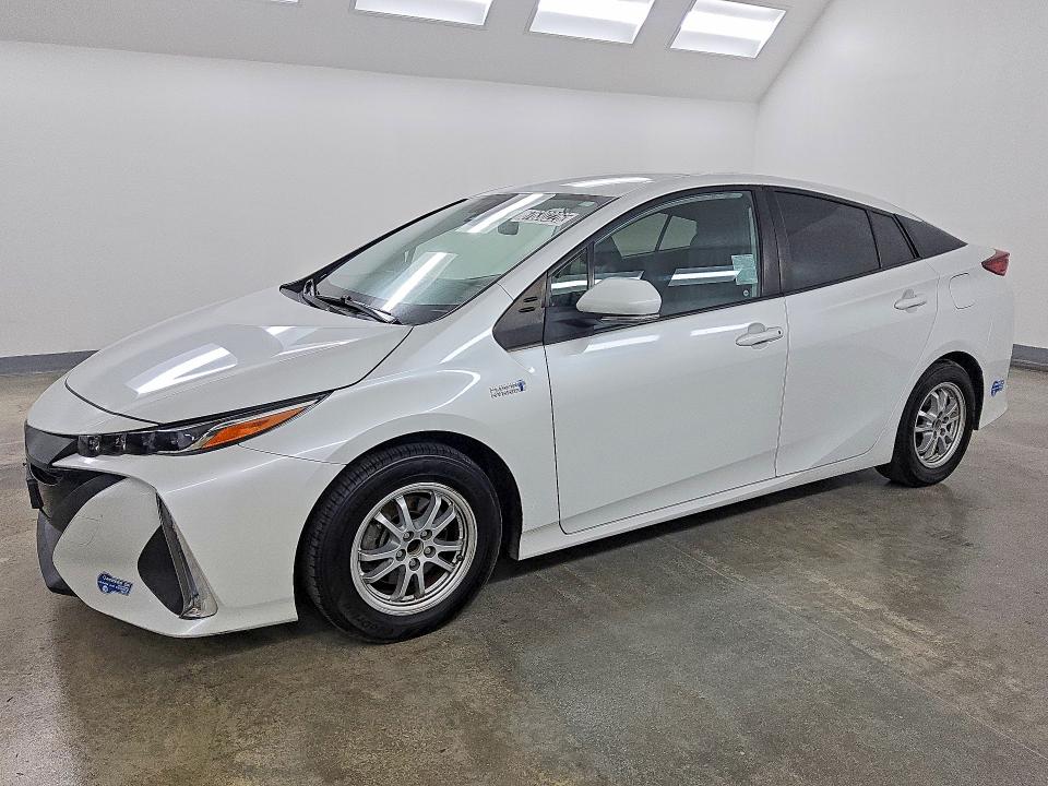 2021 Toyota Prius prime VIN JTDKAMFP9M3196235 — COPART salvage auction photo