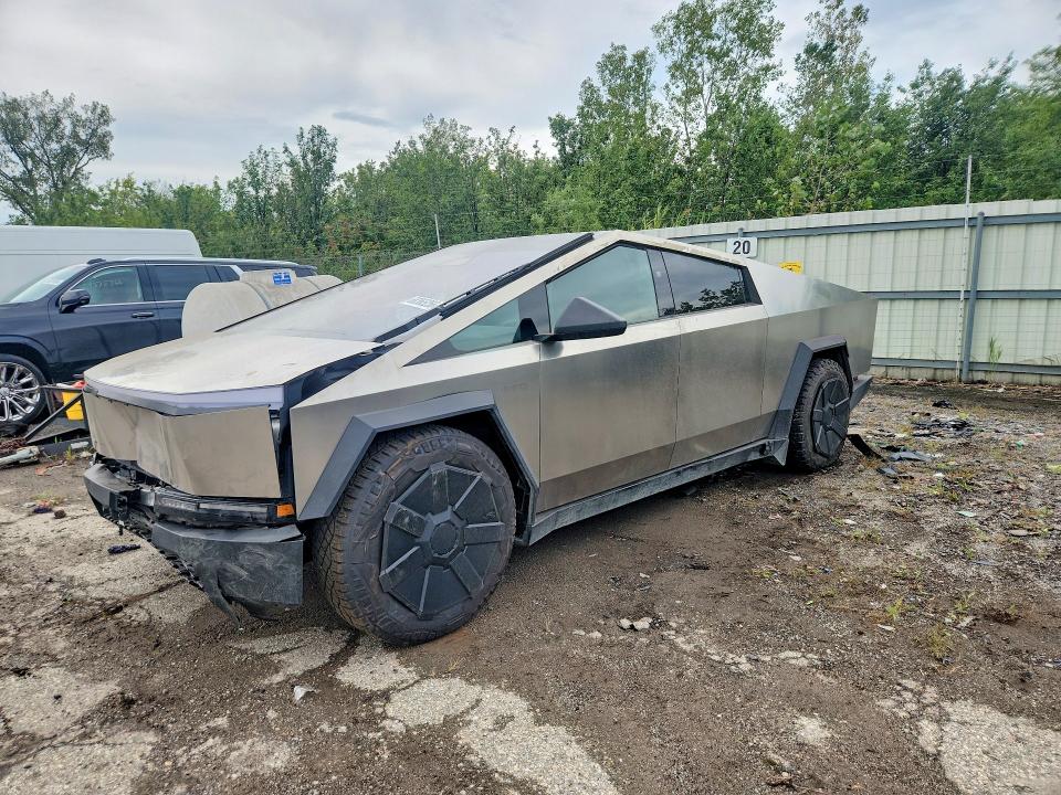 2024 Tesla Cybertruck VIN 7G2CEHED9RA026288 — COPART salvage auction photo