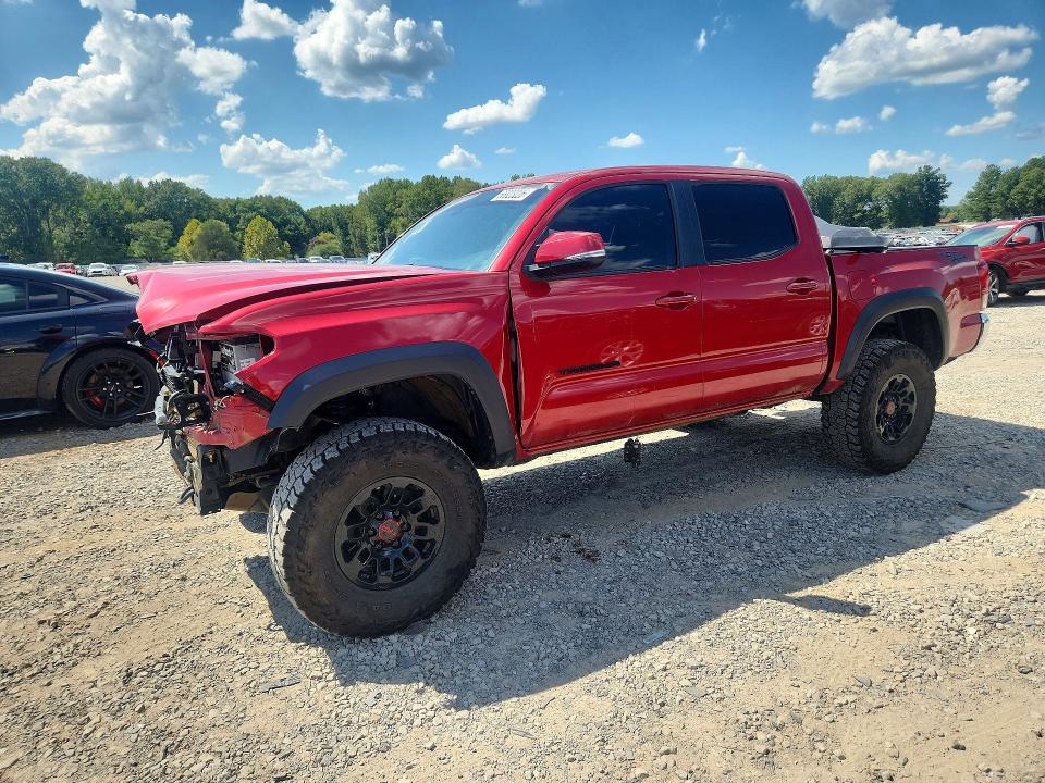 2018 Toyota Tacoma VIN 5TFCZ5ANXJX123419 — COPART salvage auction photo