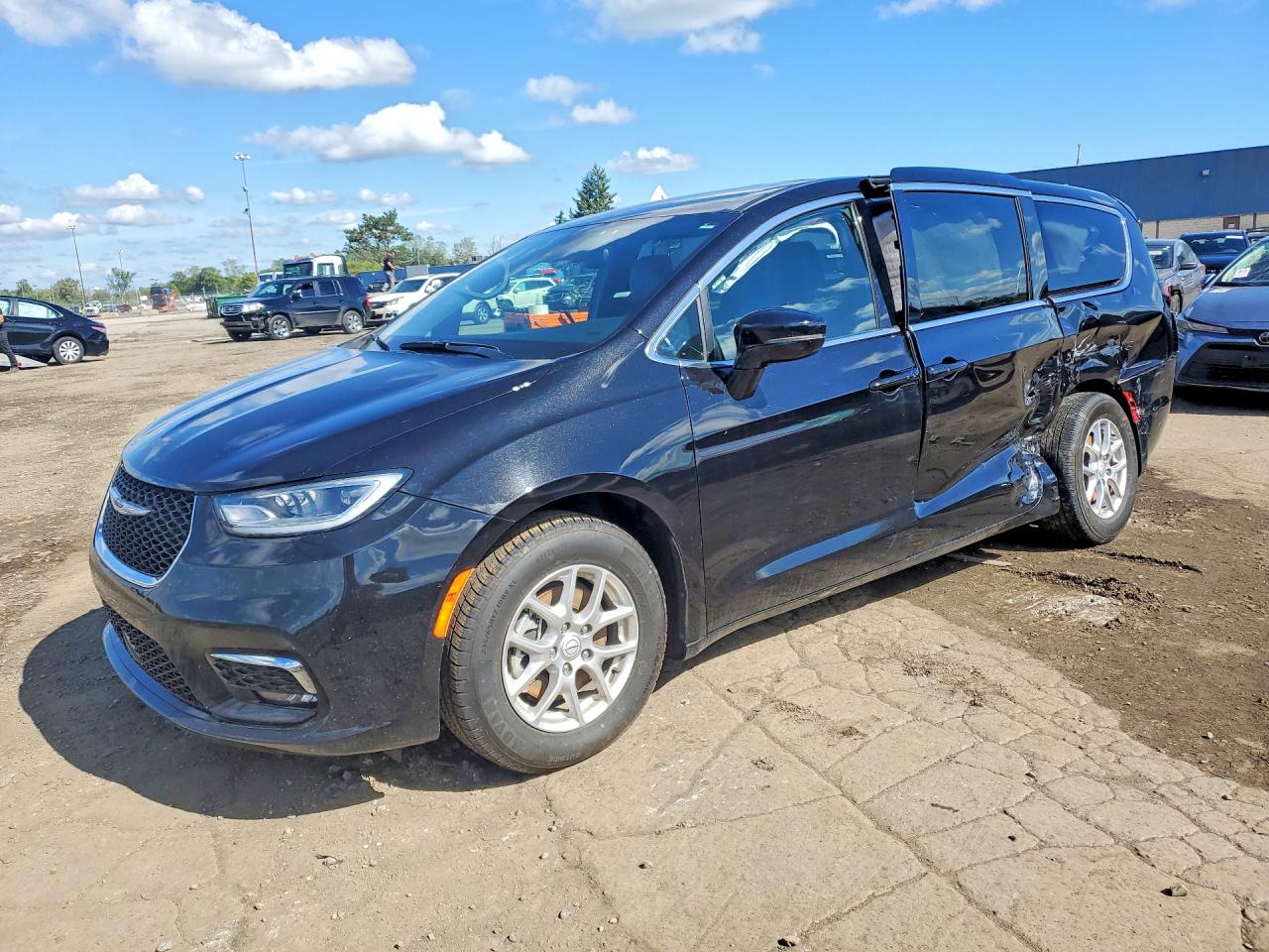 2025 Chrysler Pacifica VIN 2C4RC1BG4SR569845 — COPART salvage auction photo
