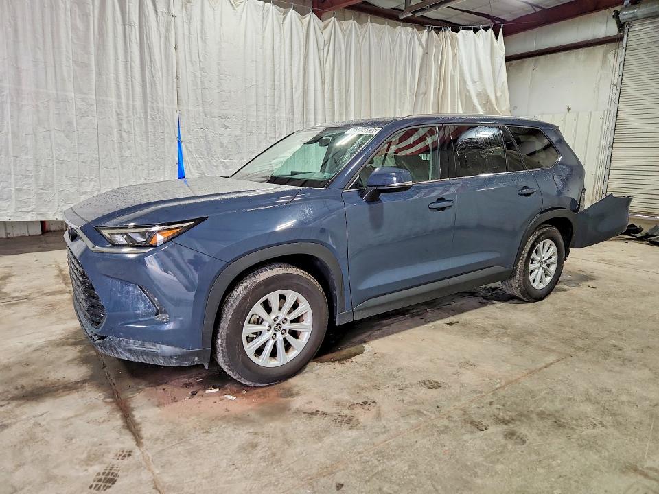 2026 Toyota Highlander VIN 5TDAAAB55TS131099 — COPART salvage auction photo