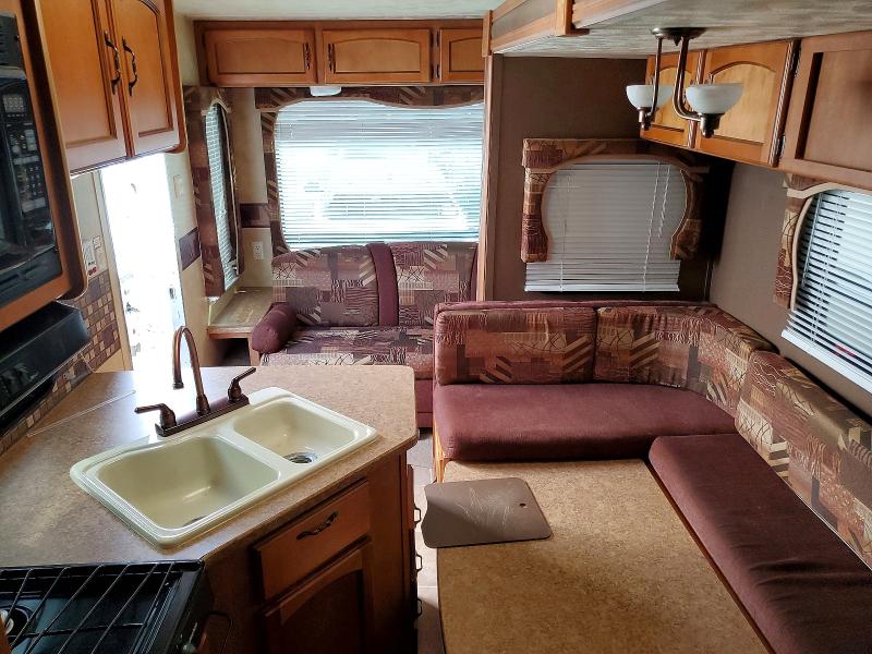 2012 Foresriver VIN 4X4FPUA21CP035276 COPART salvage auction — ROOF, WI - CERTIFICATE OF TITLE, sold $3,000 on 2026-09-22 (photo 6)