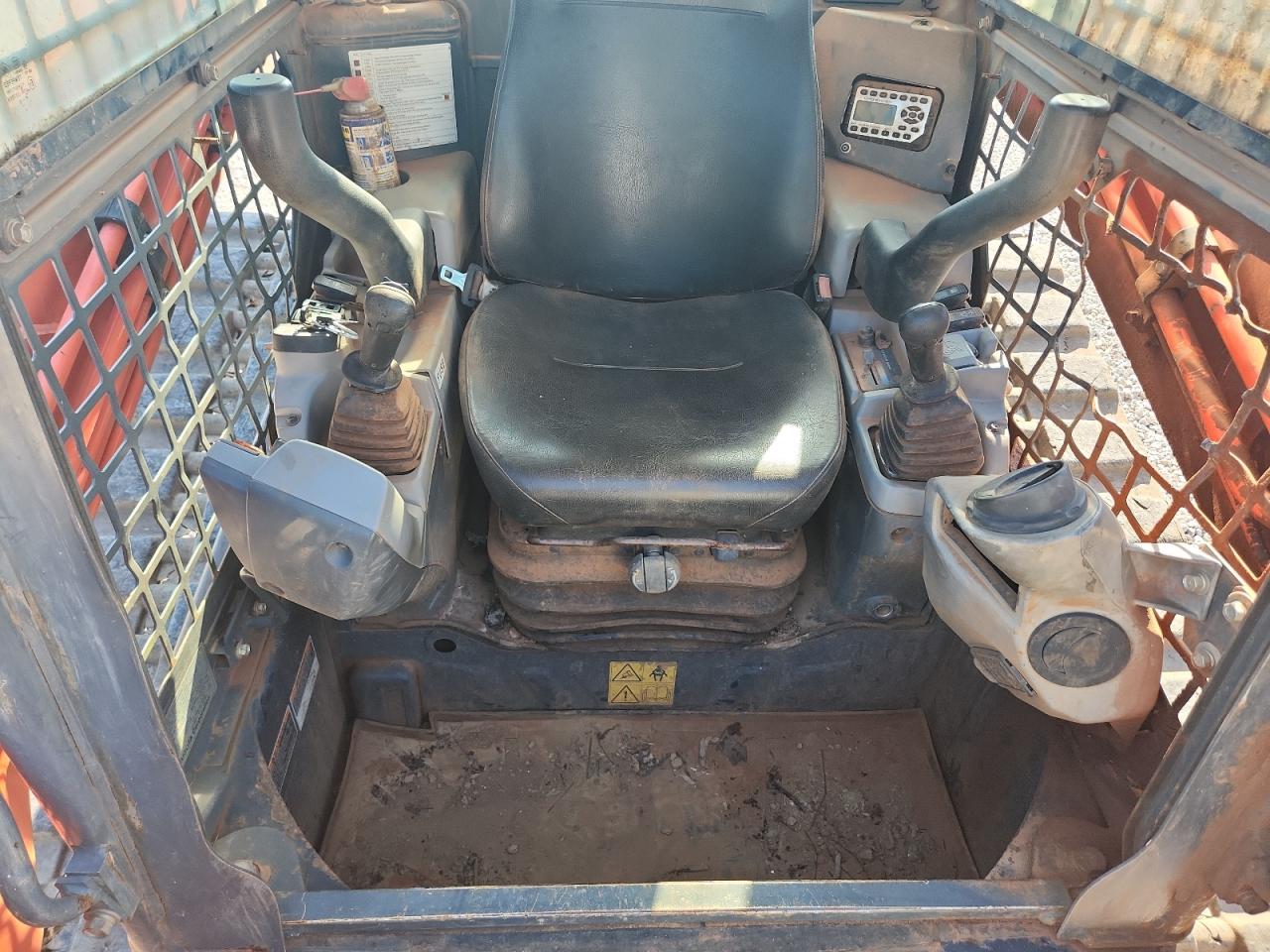2018 VIN JKUC0953E01C33363 COPART salvage auction — Rollover, Bs - Clean Title, sold $14,600 on 2026-10-09 (photo 5)