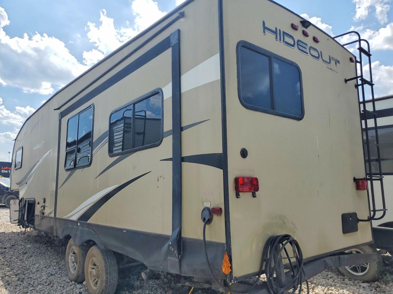 2018 Keystone Hideout VIN 4YDF26R22J7246727 COPART salvage auction — All Over, MO - SALVAGE CERTIFICATE OF TITLE, sold $900 on 2026-09-24 (photo 3)