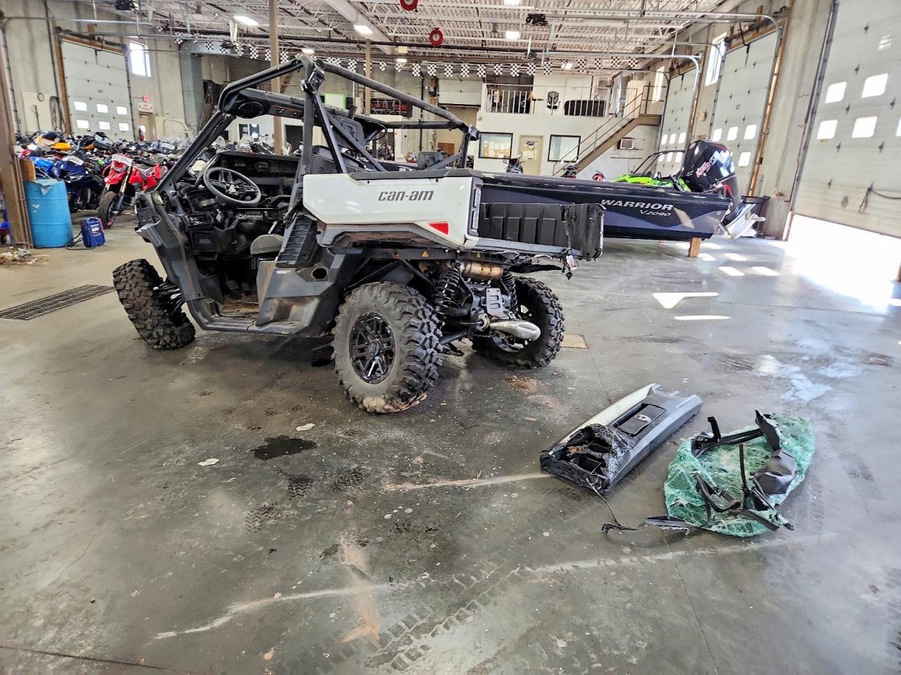 2026 can-am/ brp traxter VIN 3JBKVAX43TK008098 COPART salvage auction — Rollover, Bs - Clean Title, sold $1,600 on 2026-09-24 (photo 3)