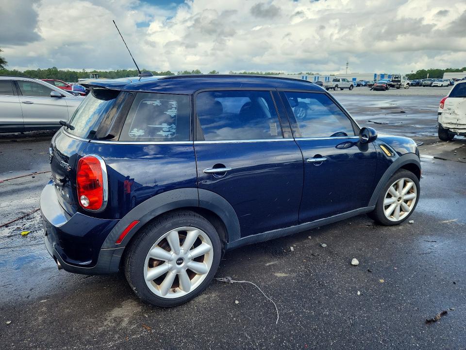 2015 Mini Cooper VIN WMWZC3C58FWT04347 COPART salvage auction — MECHANICAL, FL - CERTIFICATE OF TITLE, sold $900 on 2026-10-11 (photo 3)