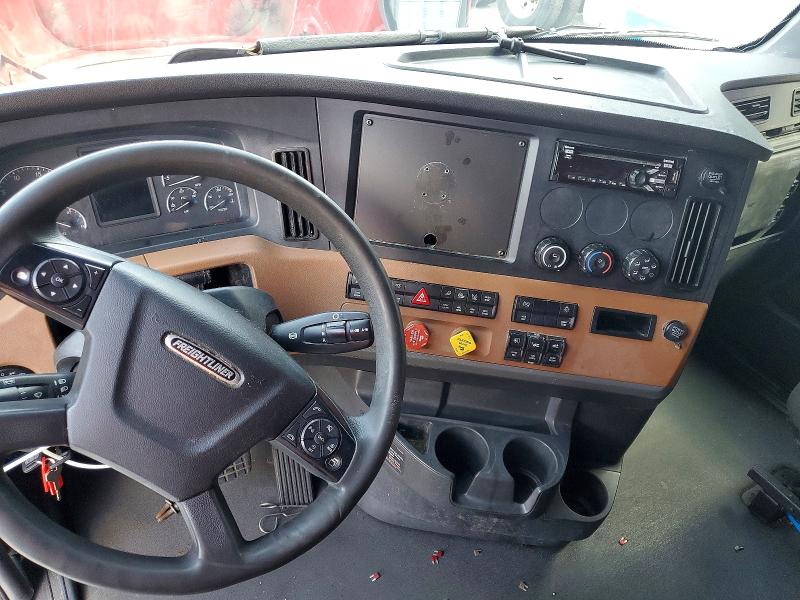 2020 Freightliner Cascadia 126 VIN 3AKJHHDR4LSLJ8059 COPART salvage auction — MECHANICAL, OK - CERTIFICATE OF TITLE (P), sold $14,000 on 2026-09-15 (photo 8)