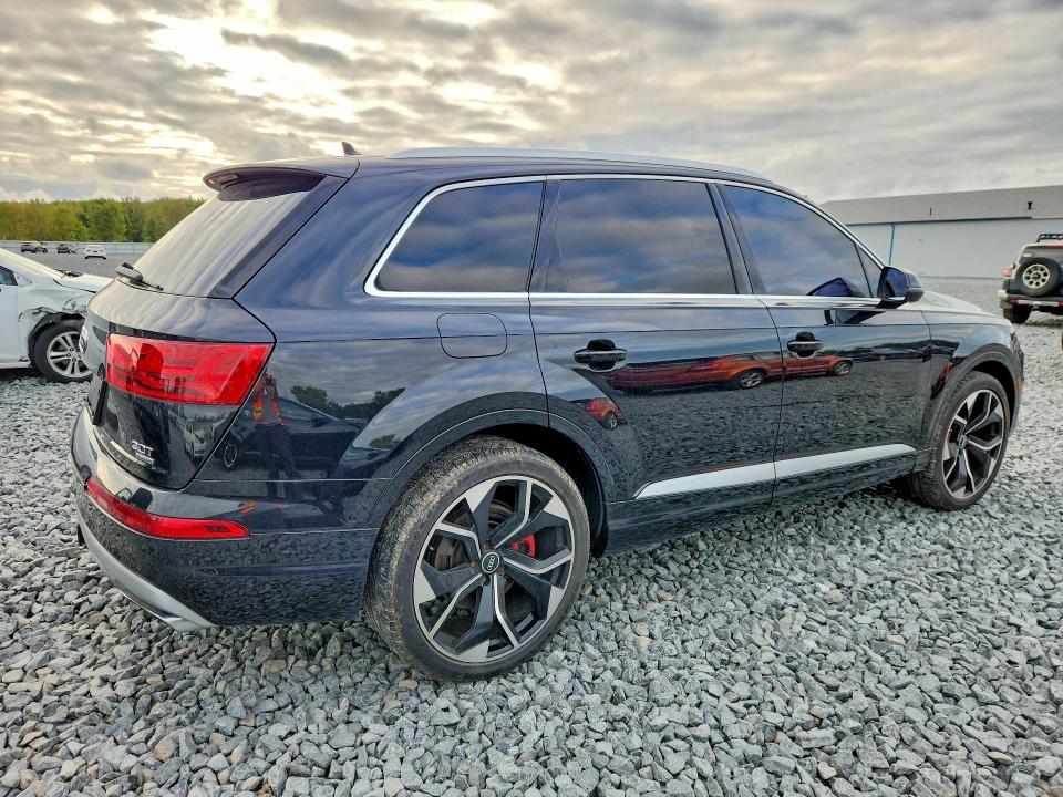 2017 Audi Q7 VIN WA1AAAF76HD005567 COPART salvage auction — WATER/FLOOD, Oh - Certificate Of Title, sold $275 on 2026-09-28 (photo 3)