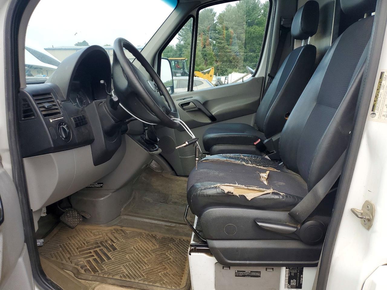 2014 Freightliner Sprinter VIN WDYPF1CC7E5936060 COPART salvage auction — Minor Dent/Scratches, ME - CERTIFICATE OF TITLE, sold $4,900 on 2026-09-11 (photo 7)