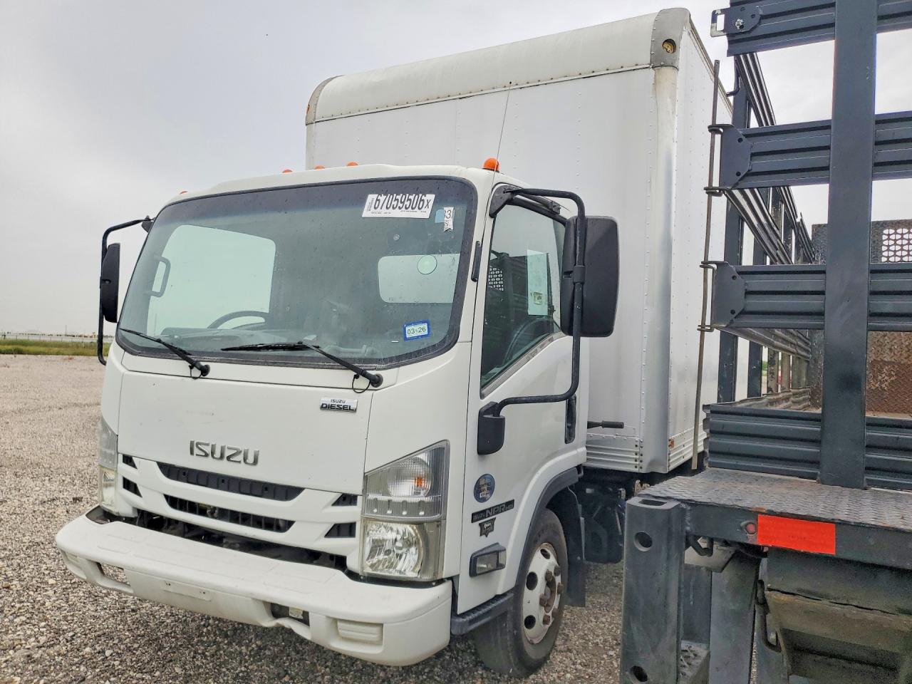 2017 Isuzu Npr Hd VIN JALC4W16XH7003190 — COPART salvage auction photo