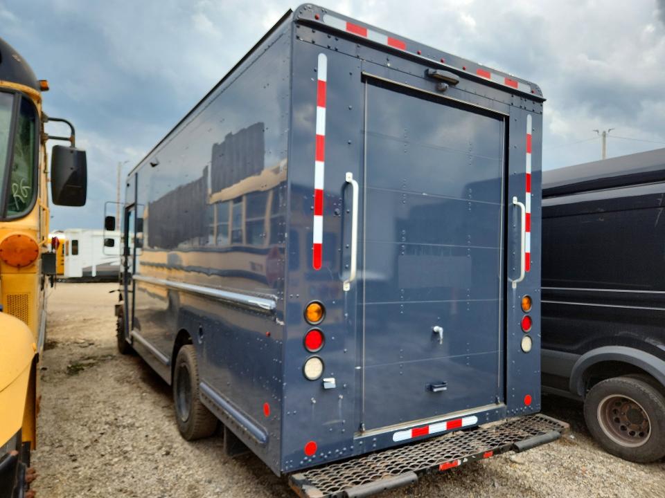 2020 Freightliner Mt45g VIN 4UZAC2EA3LCMK2979 COPART salvage auction — NORMAL WEAR, IL - CERTIFICATE OF TITLE, sold $22,500 on 2026-09-15 (photo 2)