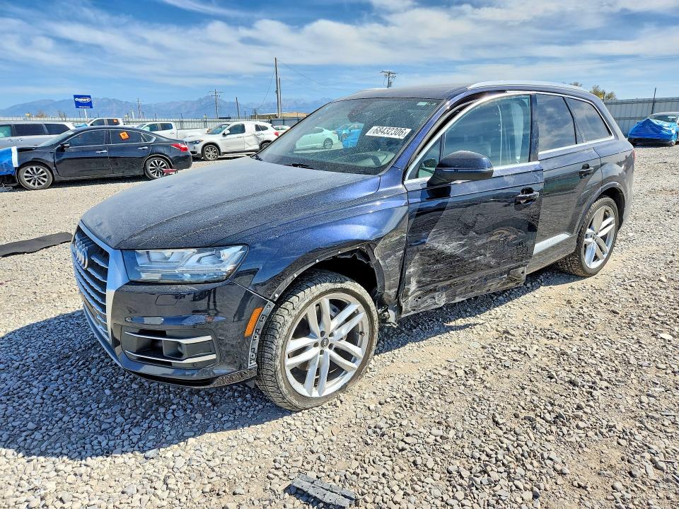 2017 Audi Q7 VIN WA1VAAF79HD031405 — COPART salvage auction photo