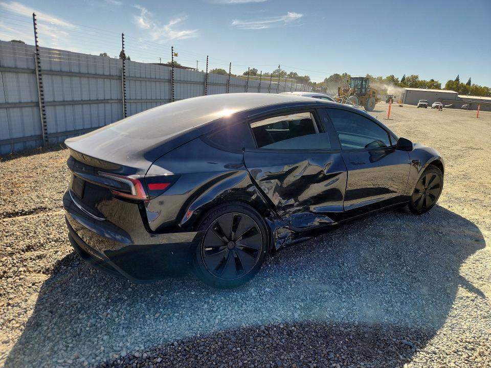 2024 Tesla Model 3 VIN 5YJ3E1EA9RF823689 COPART salvage auction — SIDE, Salvage Title, sold $10,500 on 2026-10-08 (photo 3)