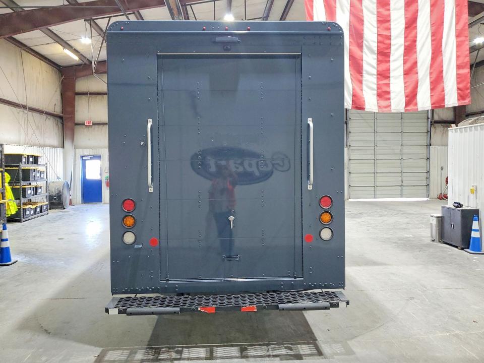 2020 Freightliner Mt45g VIN 4UZAC2EA8LCMK2976 COPART salvage auction — MINOR DENT/SCRATCHES, CA - DIS/DLR/EXP ONLY CLEAN TITLE, sold $27,750 on 2026-09-22 (photo 6)