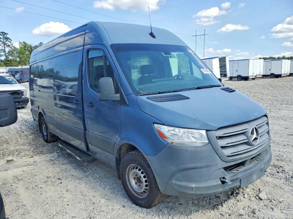 2019 Mercedes-benz Sprinter VIN WD4PF1CD3KT007372 COPART salvage auction — VANDALISM, Ga - Certificate Of Title, sold $7,400 on 2026-10-08 (photo 4)