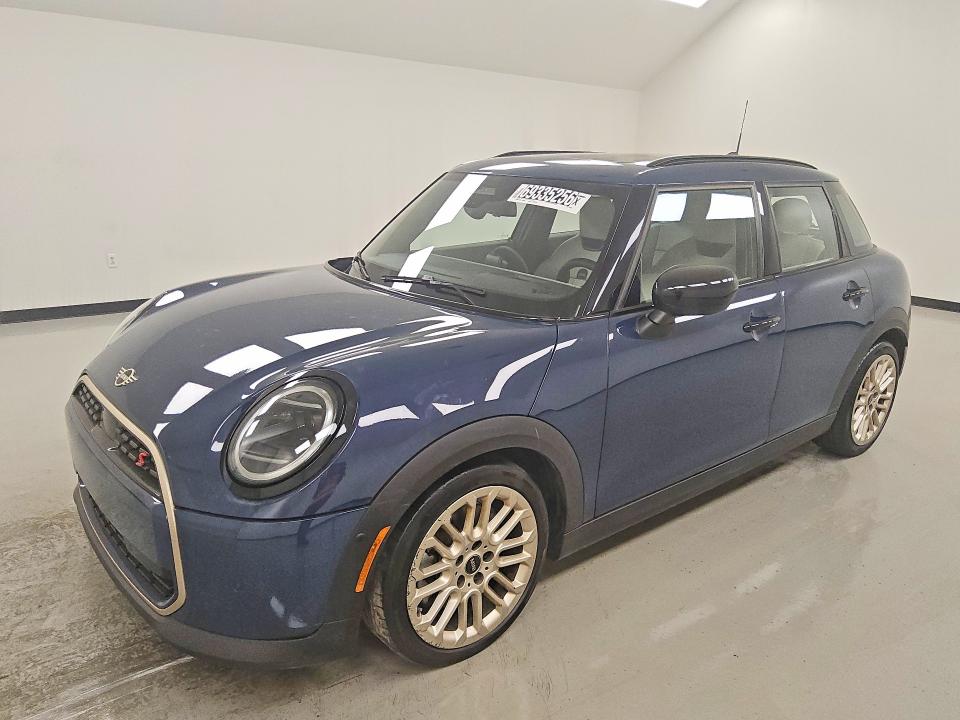 2026 Mini Cooper VIN WMW53GD09T2Y07932 — COPART salvage auction photo