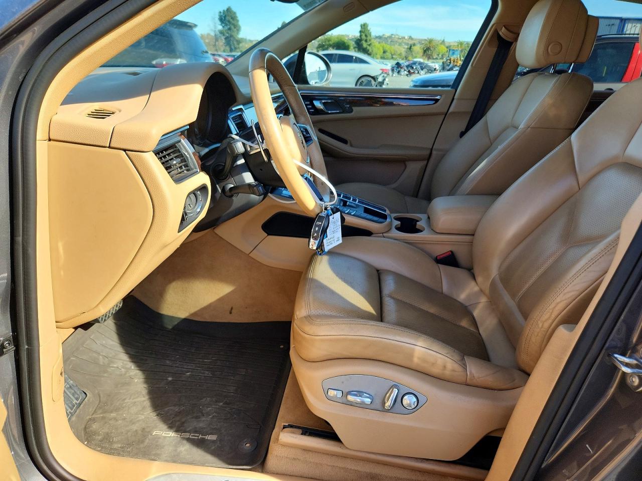 2016 Porsche Macan VIN WP1AB2A51GLB44619 COPART salvage auction — Front End, Sc - Salvage Title, sold $4,000 on 2026-09-25 (photo 7)