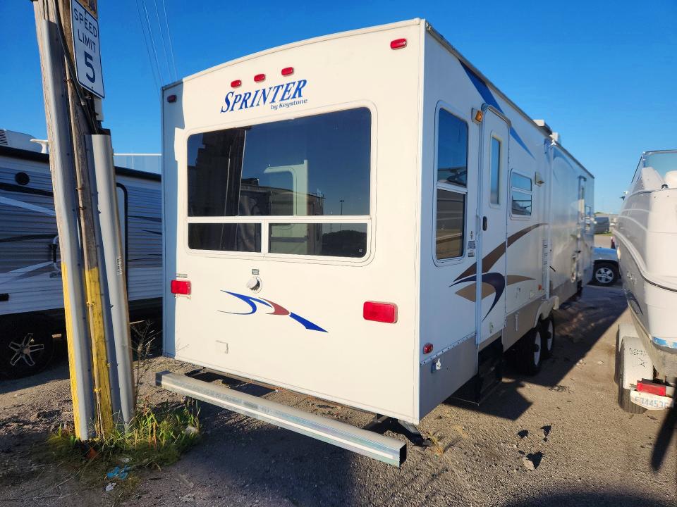 2005 Sprinter Sprinter VIN 4YDT320255A219472 COPART salvage auction — MINOR DENT/SCRATCHES, Oh - Dealer Only Clean Title, sold $0 on 2026-10-12 (photo 3)