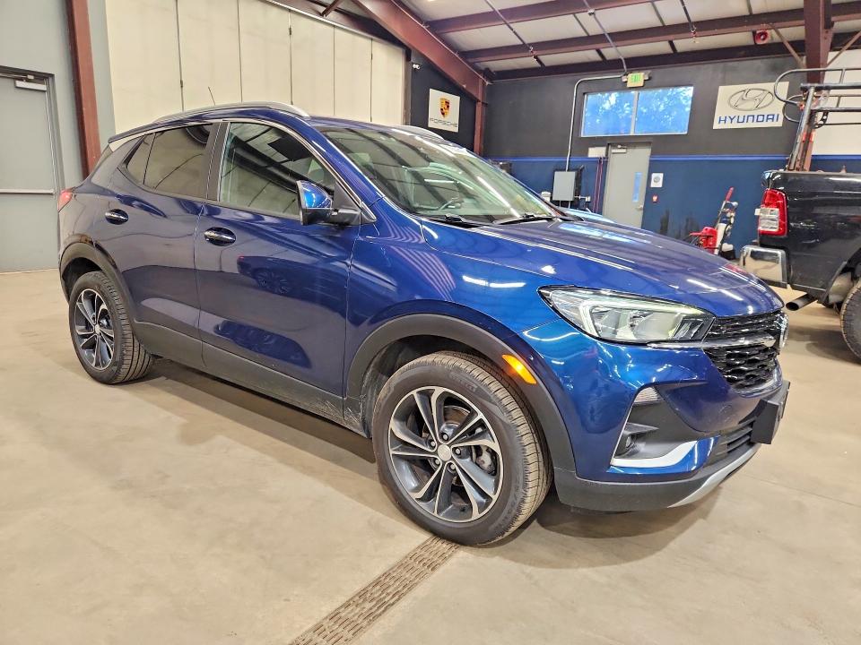 2020 Buick Encore gx VIN KL4MMESL7LB104367 COPART salvage auction — MINOR DENT/SCRATCHES, NY - CERTIFICATE OF TITLE (P), sold $4,400 on 2026-09-30 (photo 4)