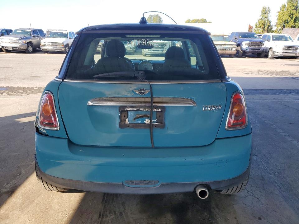 2010 Mini Cooper VIN WMWMF3C53ATZ60984 COPART salvage auction — FRONT END, Ca - Dis/Dlr/Exp Only Clean Title, sold $350 on 2026-10-01 (photo 6)